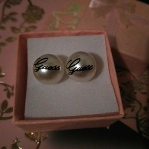 Super Cute Pearl Earrings